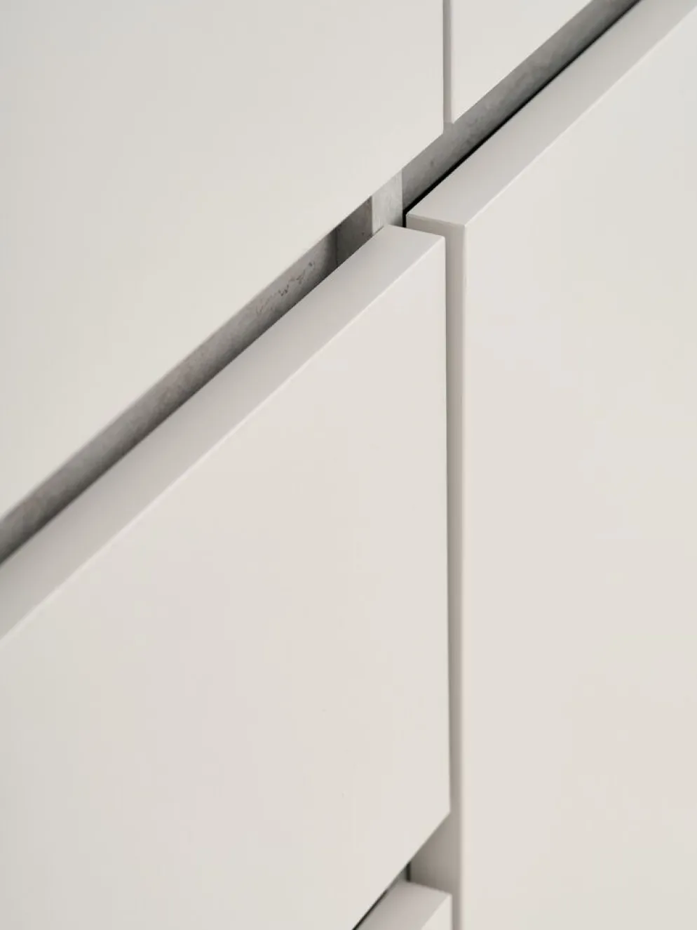 BILLUNDArmoire BILLUND 119x193 4 portes 2 tir. colo travertin/beige