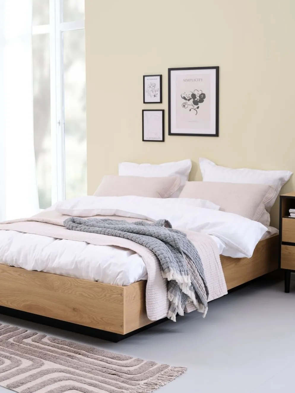 ELLINGECadre de lit ELLINGE 140x190 a/rangement coloris chêne chaud