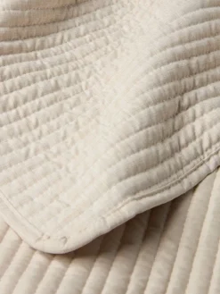 FAGERKLOKKECouvre-lit FAGERKLOKKE 220x240 beige