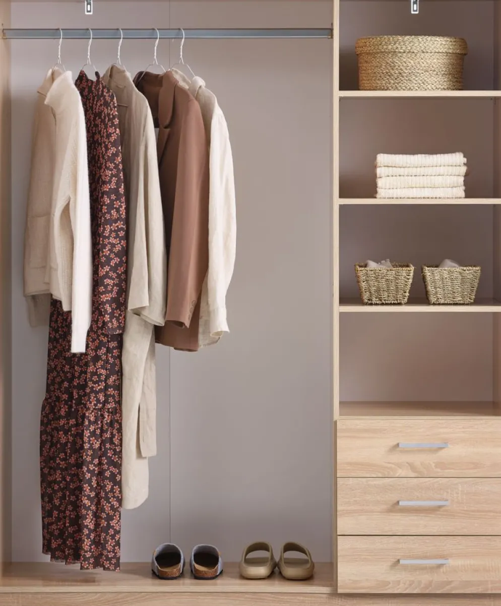 FANDRUPArmoire FANDRUP 145x176 3 portes 3 tiroirs coloris chêne c.