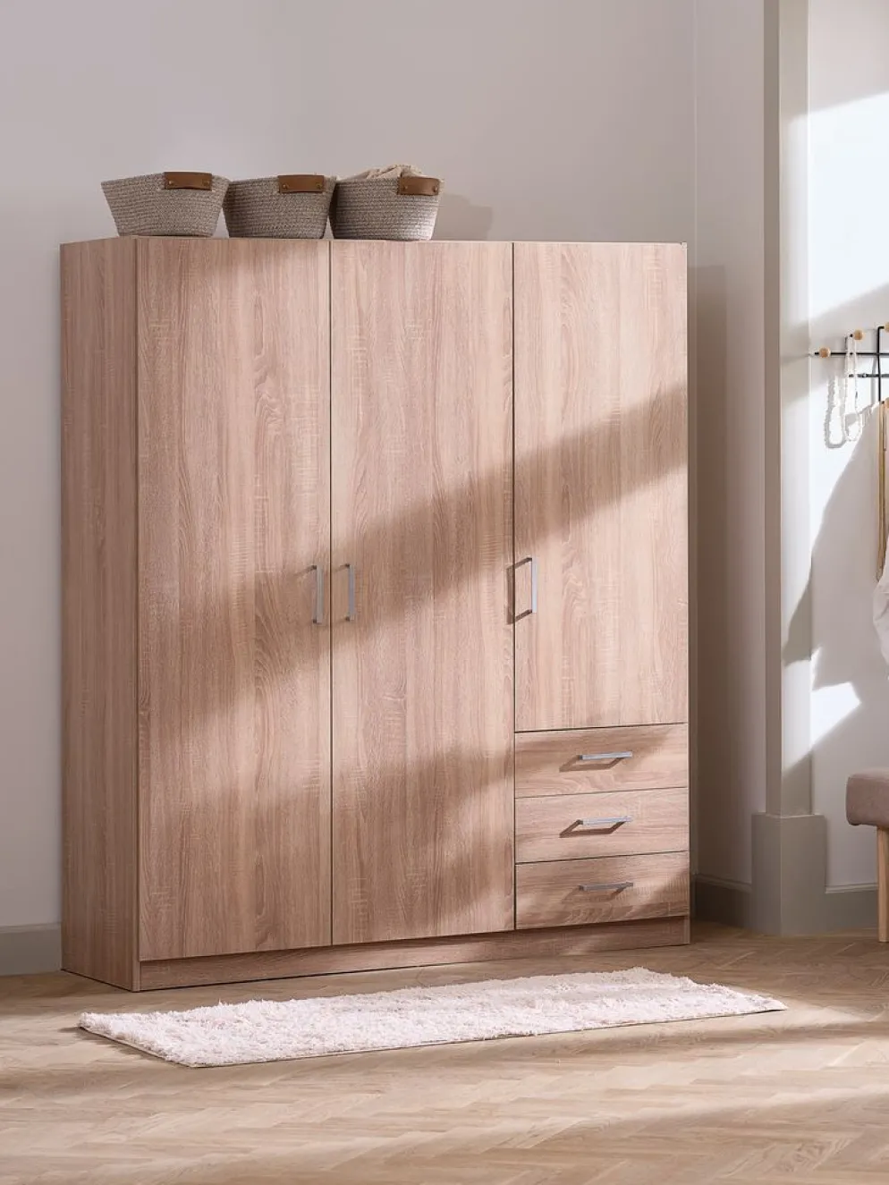 FANDRUPArmoire FANDRUP 145x176 3 portes 3 tiroirs coloris chêne c.
