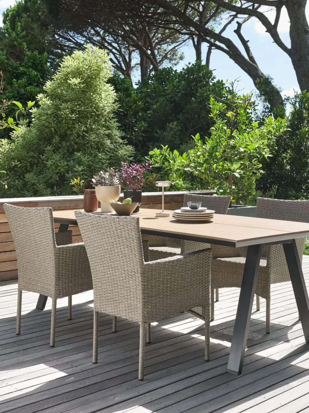 FAUSING + AIDTFAUSING L220 table + 4 AIDT chaises naturel
