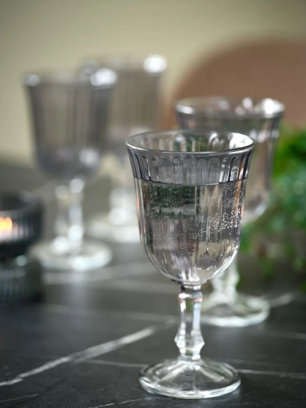 FRIDOLINVerre à vin FRIDOLIN Ø8xH16cm 24cl gris