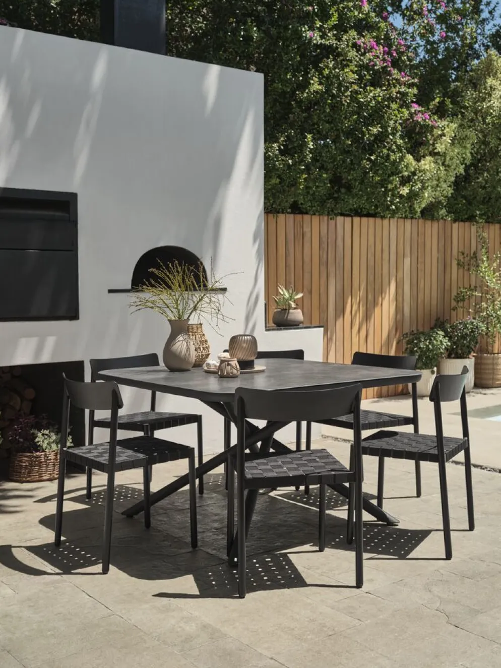 GOTHENBURG + HAGLEBUGOTHENBURG L120 table gris + 4 HAGLEBU chaises noir