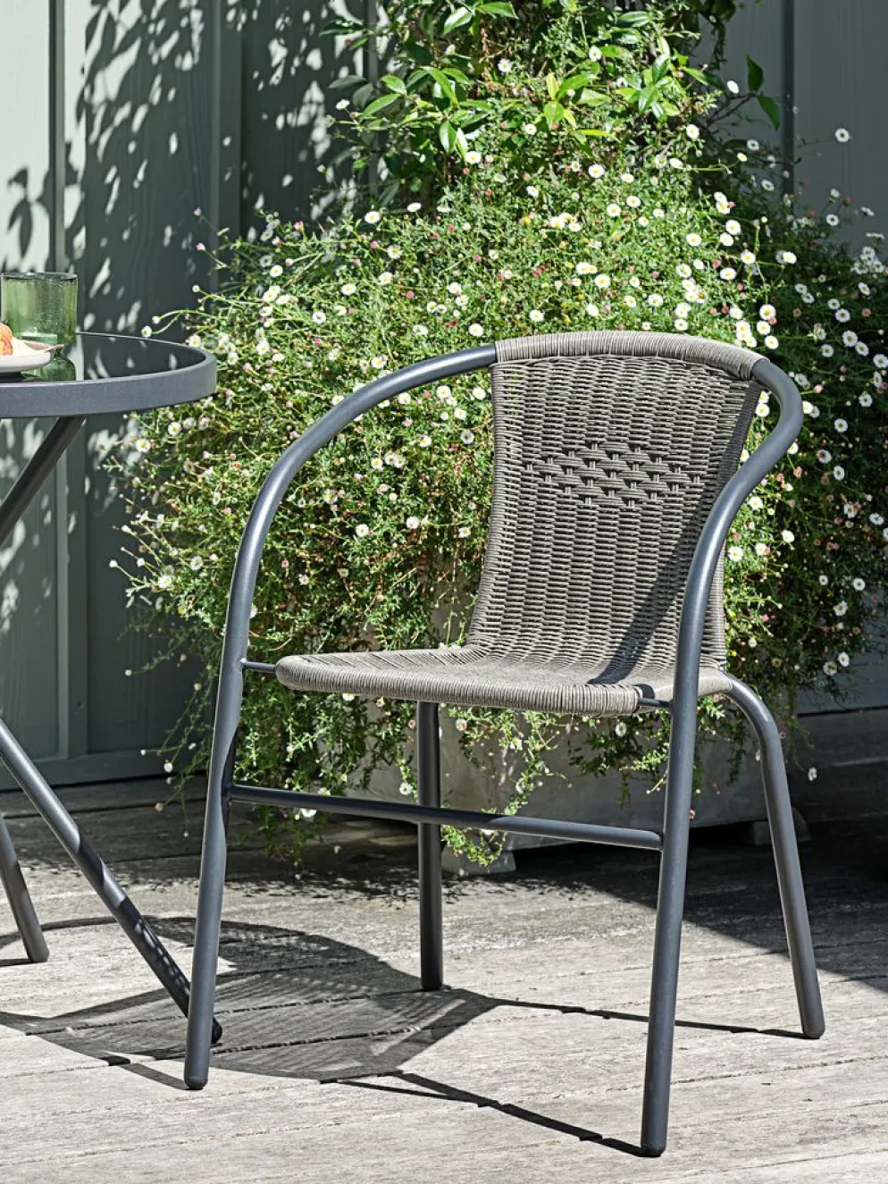 GRENAAChaise empilable GRENAA gris