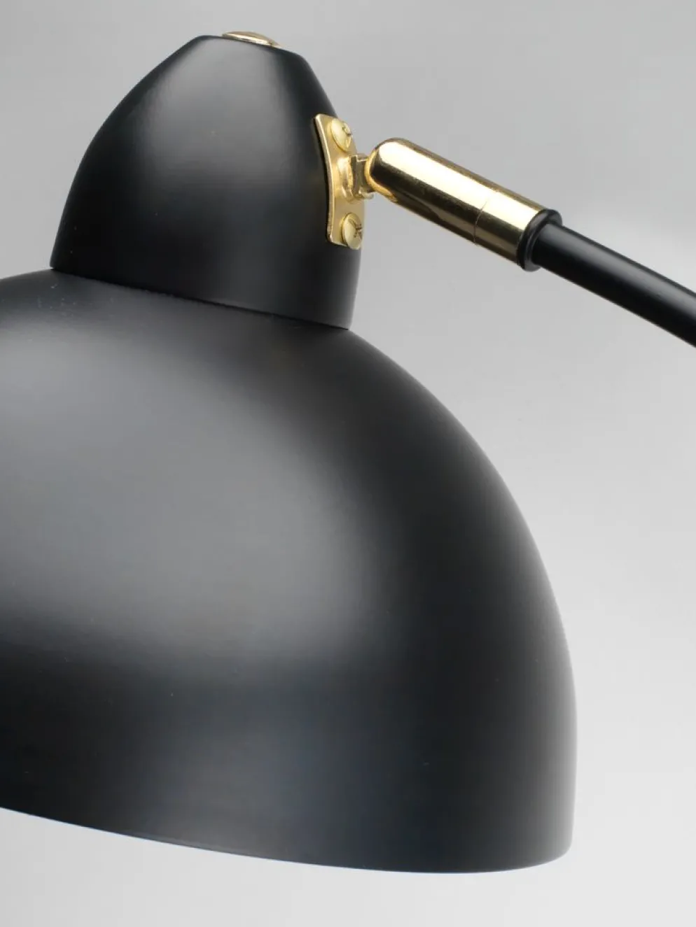HUGOLampadaire HUGO H154cm noir