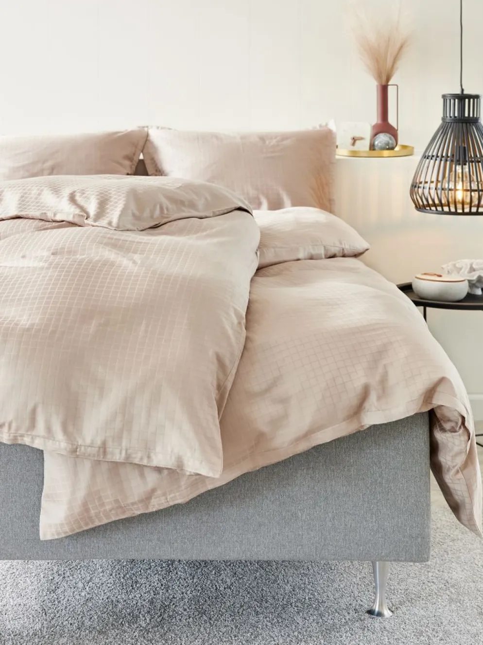 INGEBORGGoldParure de lit Satin INGEBORG 240x220 sable