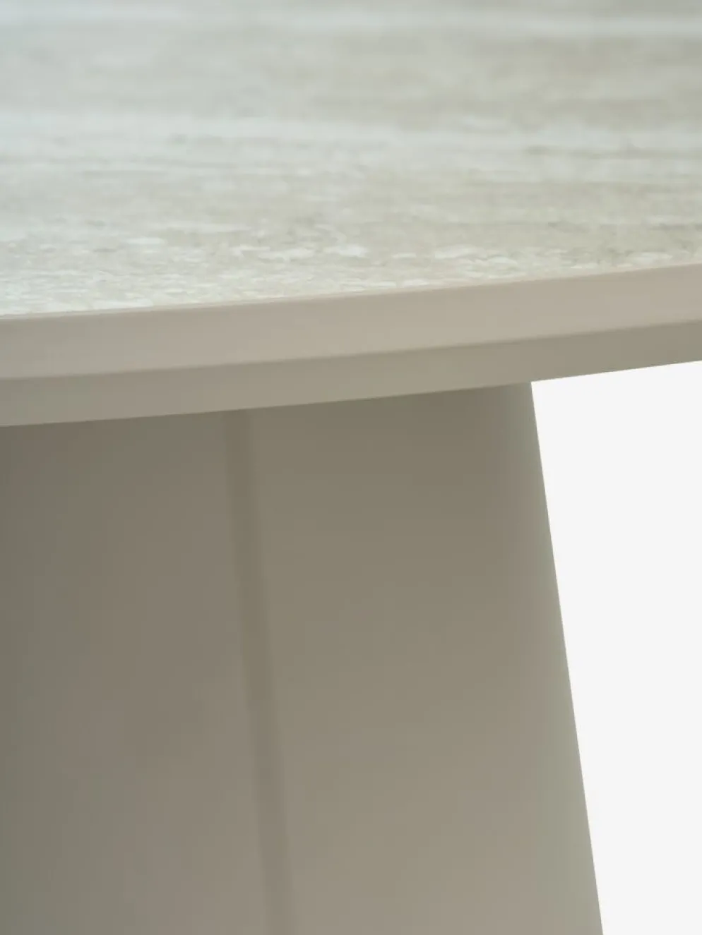 KLIPLEVTable KLIPLEV Ø120 coloris travertin/beige