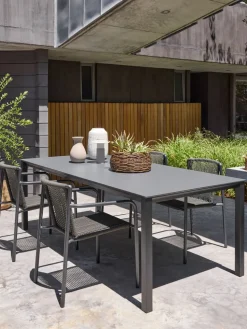 KRISTIANSTADChaise empilable KRISTIANSTAD vert foncé