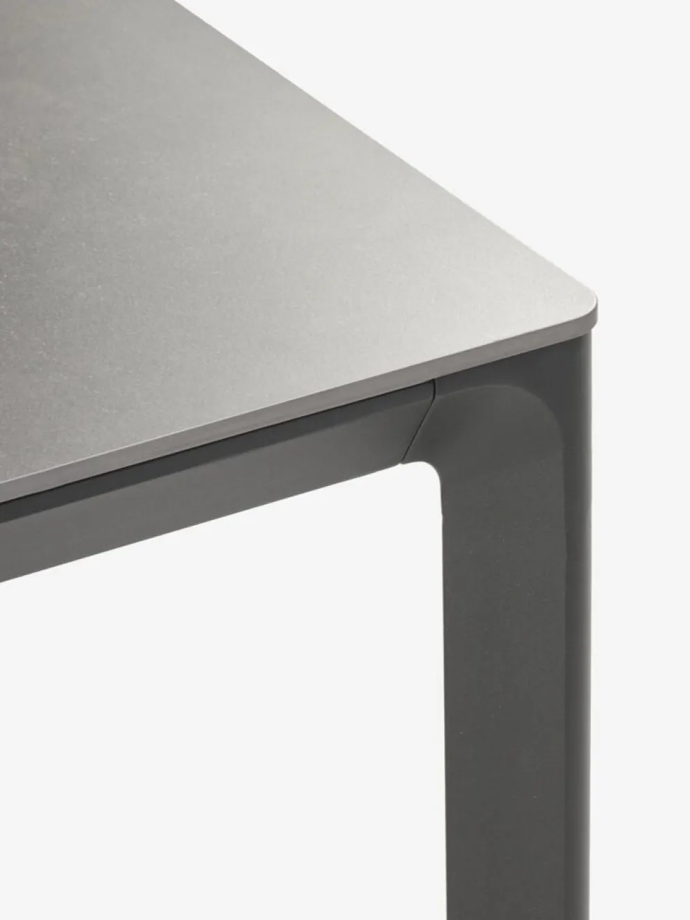 KUMLATable de jardin KUMLA l95xL150 gris