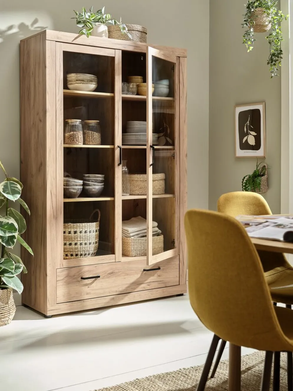 LINTRUPVitrine LINTRUP 2 portes coloris chêne naturel