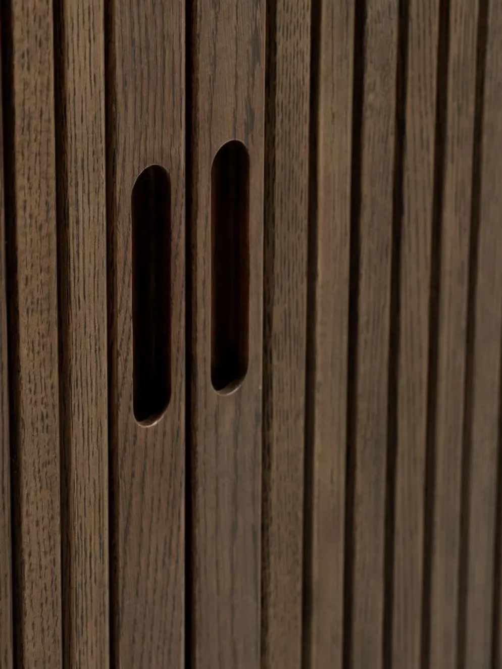 LYNGVIGArmoire LYNGVIG 90 cm 2 portes tambours chêne foncé