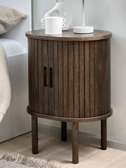 LYNGVIGTable de nuit LYNGVIG 2 portes tambours chêne foncé