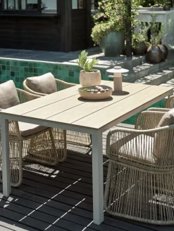 MARIELYSTTable de jardin MARIELYST l90xL150 beige