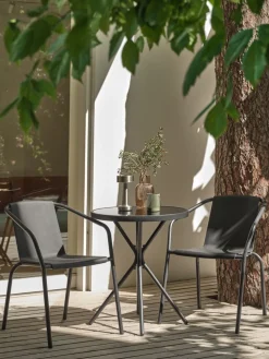 MODUMChaise empilable MODUM noir