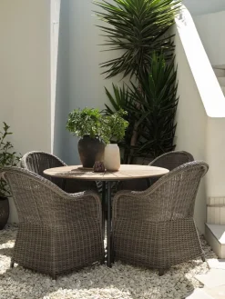 RANGSTRUP + GAMMELBYRANGSTRUP Ø110 table naturel + GAMMELBY chaises gris