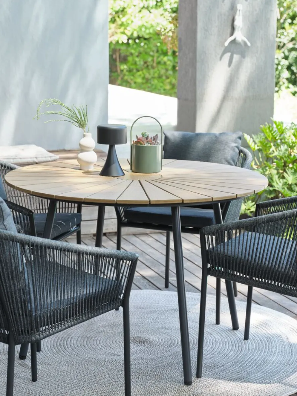 RANGSTRUPTable de jardin RANGSTRUP Ø110 naturel/noir