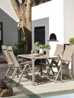 RAUMA + HURDALRAUMA L140 table + 4 HURDAL chaises sable foncé