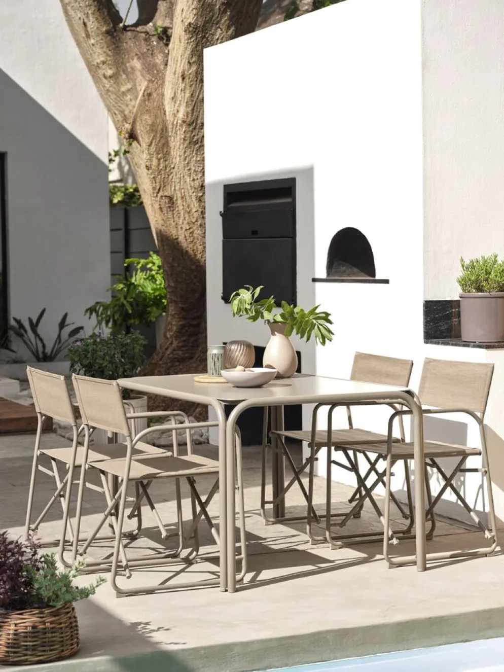 RAUMATable de jardin RAUMA l90xL140 sable foncé