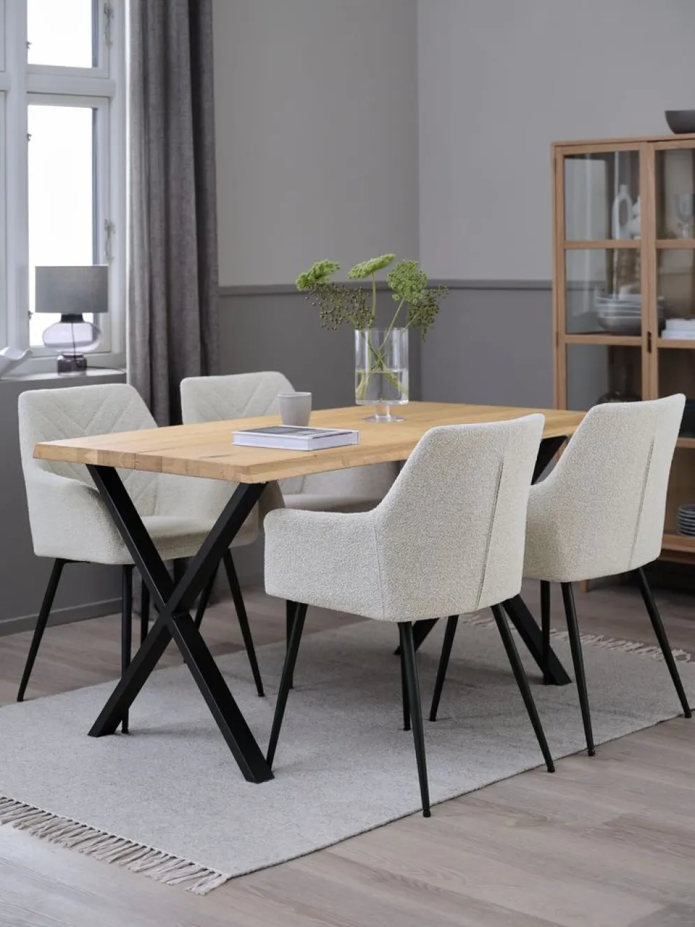 ROSLEV + PURHUSROSLEV L140 table chêne nat. + 4 PURHUS chaises blanc cassé