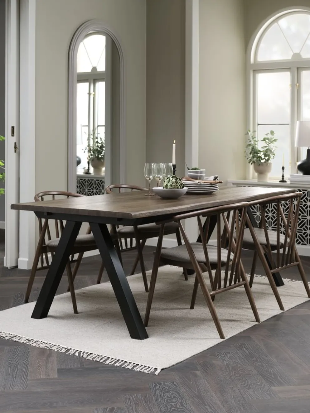 SANDBY + LYKSBORGSANDBY L210 table chêne foncé + 4 LYKSBORG chaises chêne f.