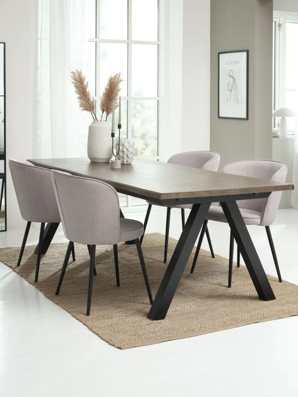 SANDBY + RISSKOVSANDBY L210 table chêne foncé + 4 RISSKOV chaises gris clair
