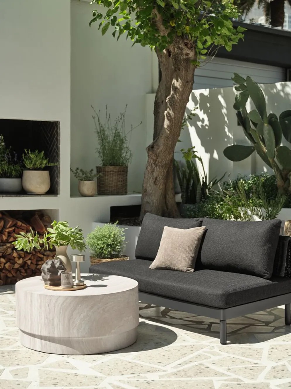 STORLIEN + VOSSEnsemble lounge STORLIEN travertin + VOSS 2 personnes noir