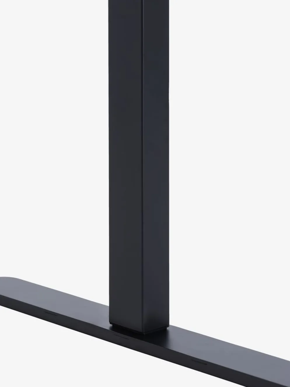 SVANEKEBureau à hauteur ajustable SVANEKE 70x140 coloris chêne/noir