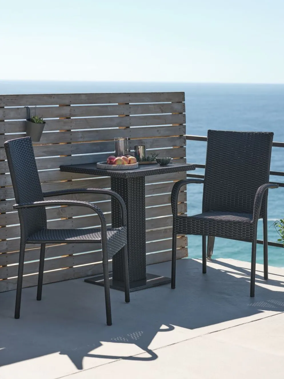 THY + GUDHJEMTHY L60 table + 2 GUDHJEM chaises noir