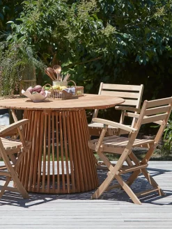 UDBYNEDER + VESTERHAVETUDBYNEDER Ø120 table + 4 VESTERHAVET chaises teck