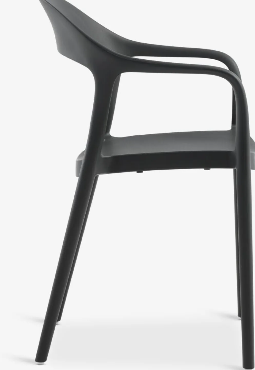 ULBJERG + NANNESTADULBJERG L214/297 table eucalyptus + 4 NANNESTAD chaise