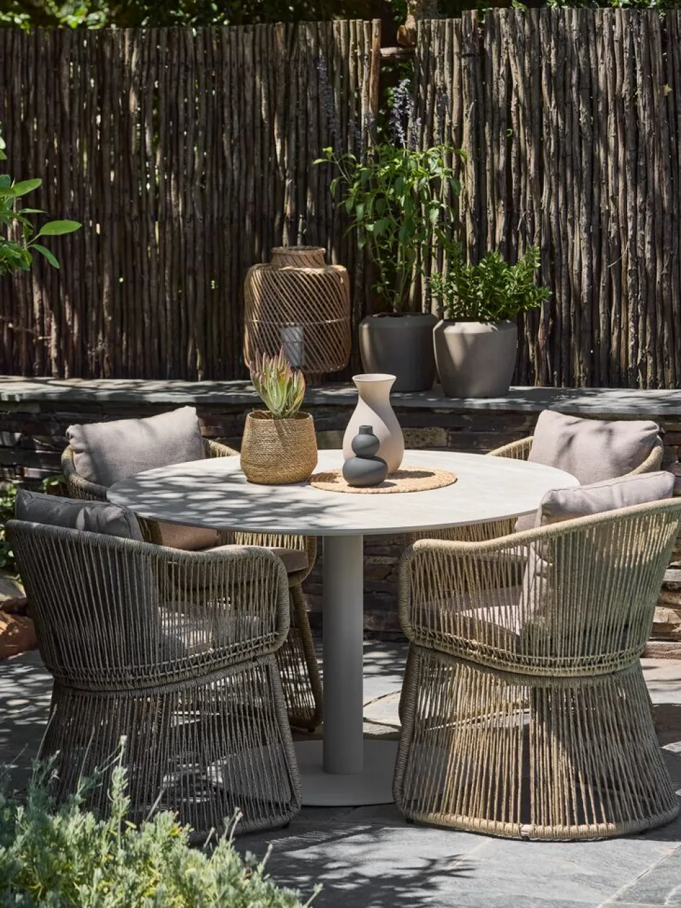 VAMDRUP + STORDALENVAMDRUP Ø120 table beige + 4 STORDALEN chaises naturel