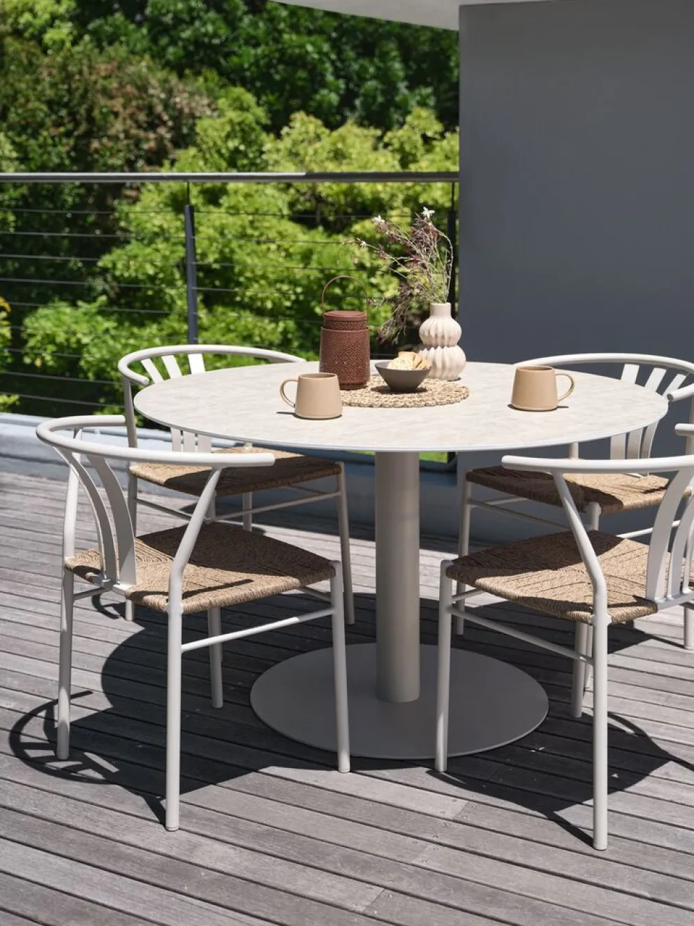 VAMDRUP + TAGMARKVAMDRUP Ø120 table + 4 TAGMARK chaises beige