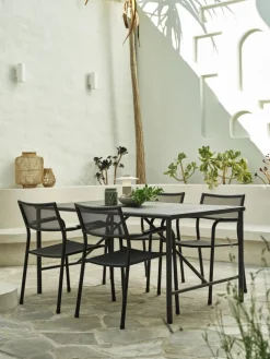 VIERLITable de jardin VIERLI l90xL149 noir