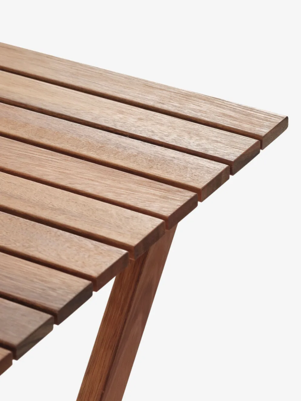VRAADAL + HAGLEBUVRAADAL L62 table eucalyptus + 2 HAGLEBU chaises noir